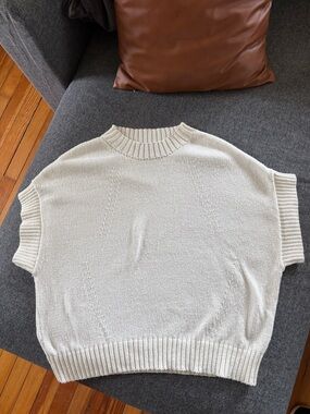 Belle Cream Knit Sleeveless Sweater Size Medium
